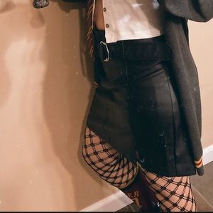 Forever 21 - Skirt - Short w/ black belt